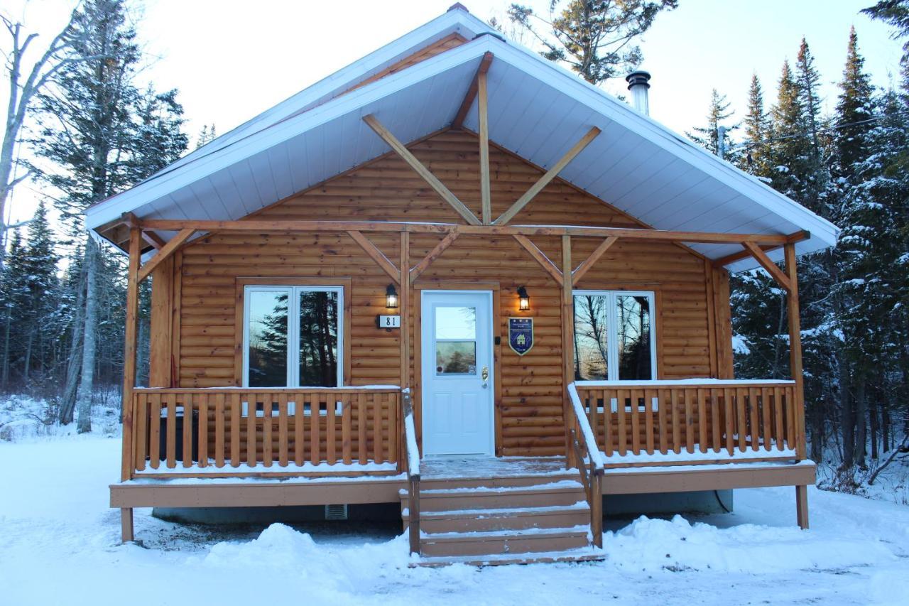 Chalets Du Domaine - De Luxe Notre-Dame-Des-Bois ภายนอก รูปภาพ